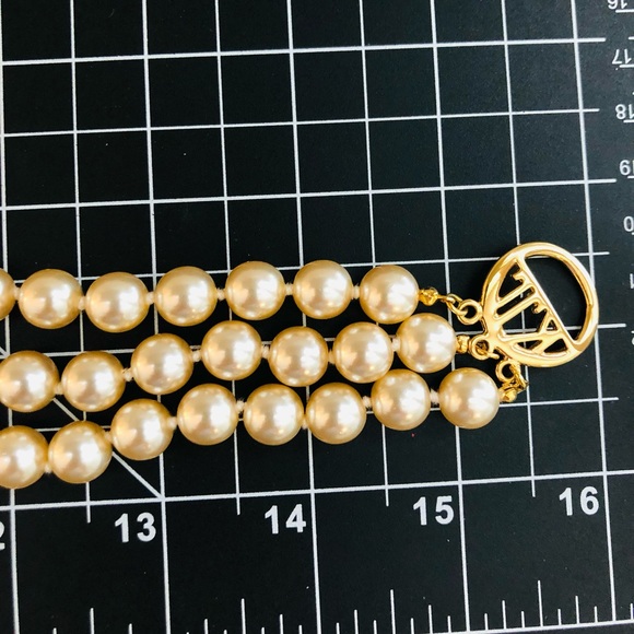 Vintage KENNETH J LANE Pearl Necklace - Picture 9 of 15